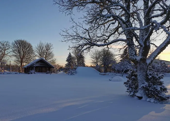 Kangru Holiday Home